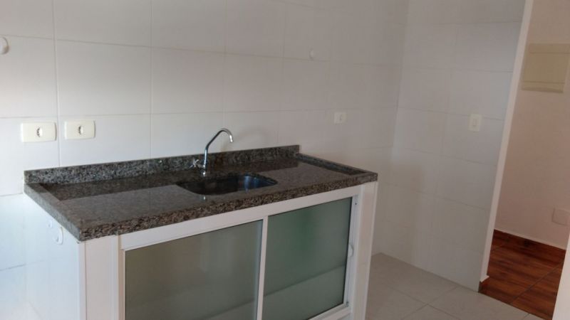 castroimoveislitoral.com.br