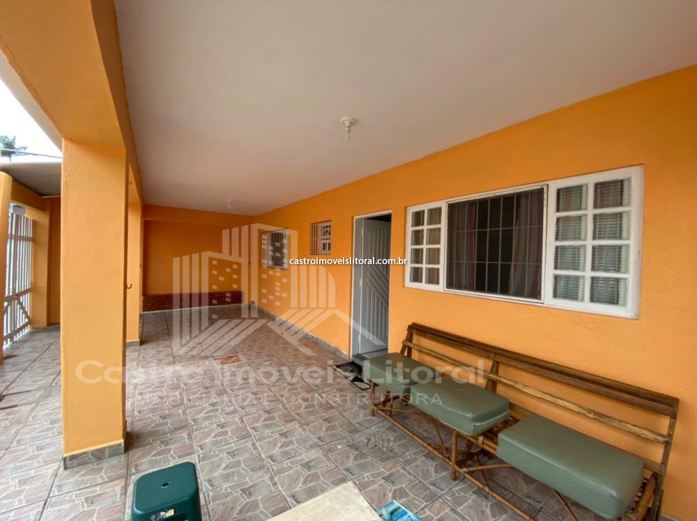 Casa Padrão Praia das Palmeiras 2 dormitorios 1 banheiros 2 vagas na garagem