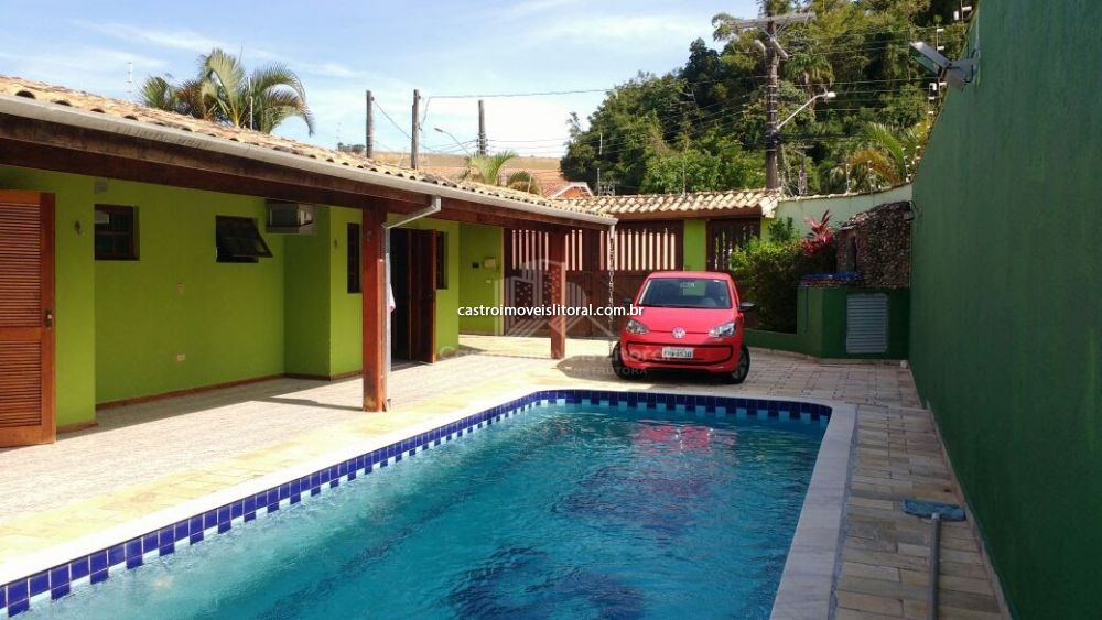 Casa Padrão Prainha 3 dormitorios 5 vagas na garagem