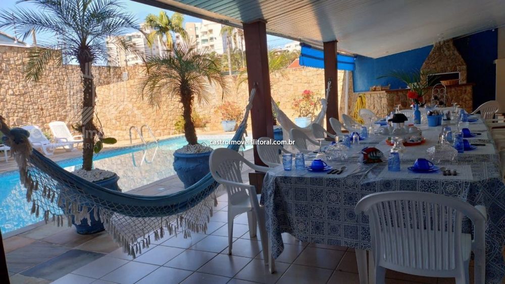 Casa Padrão Indaiá 5 dormitorios 8 vagas na garagem