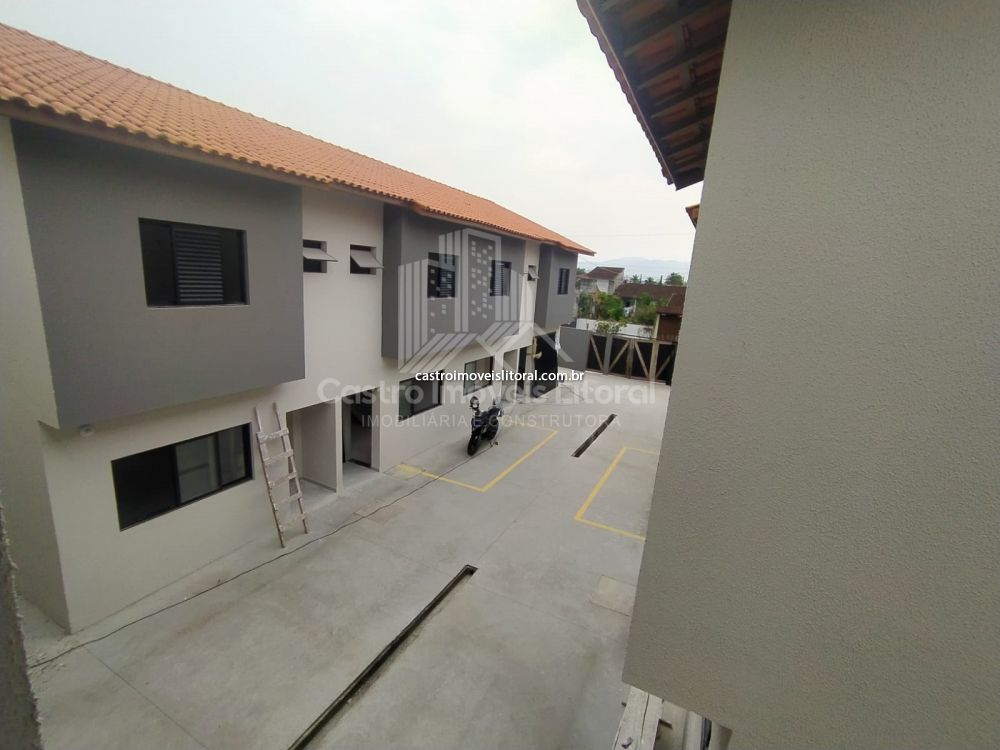 Casa em Condomínio Cidade Jardim 3 dormitorios 2 vagas na garagem