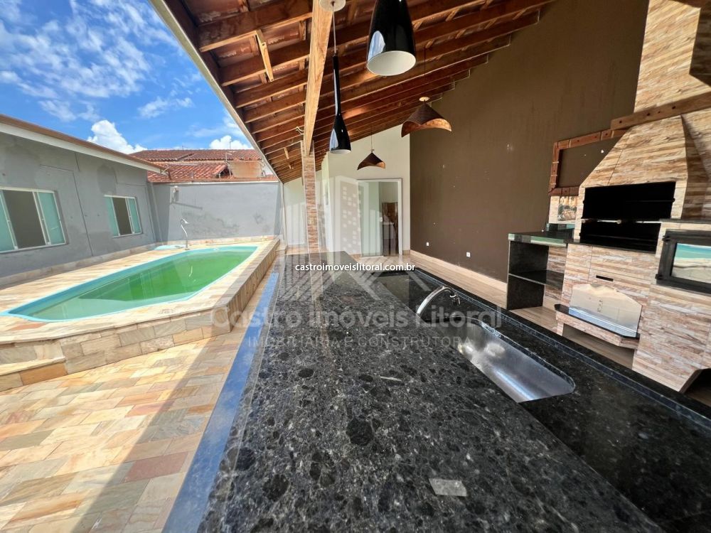 Casa Padrão Martim de Sá 4 dormitorios 2 banheiros 4 vagas na garagem