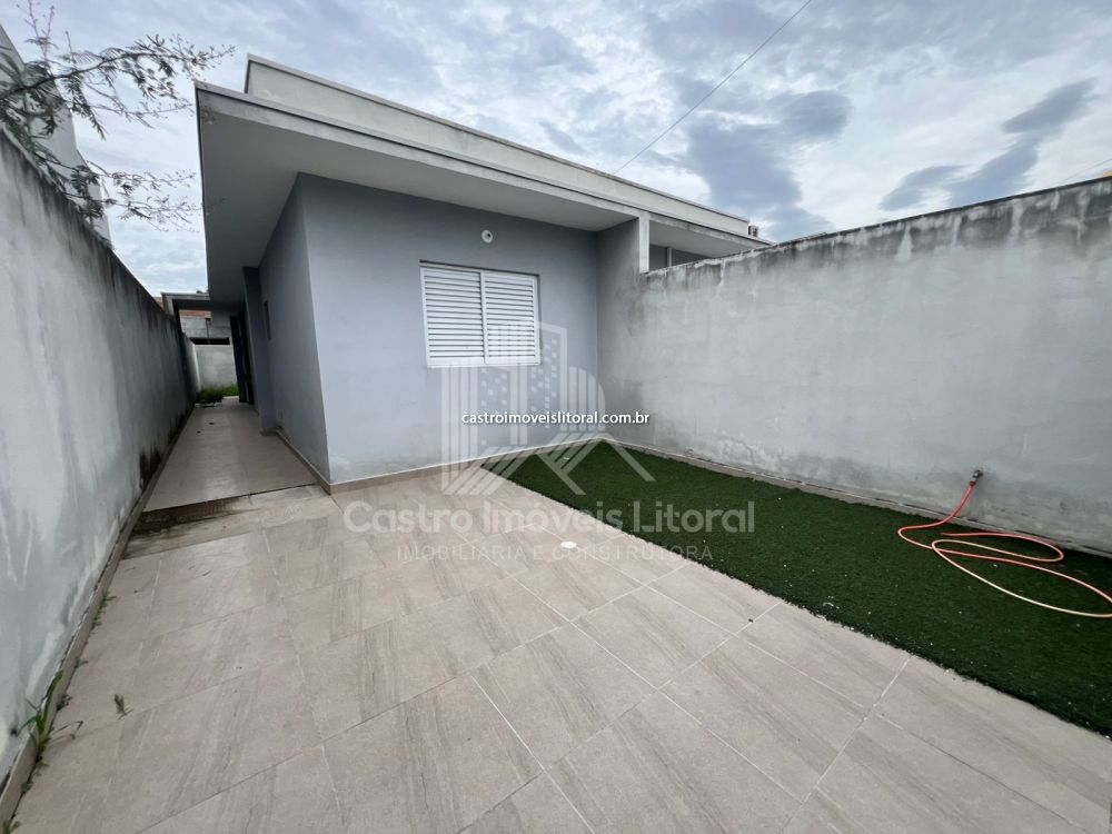 Casa Padrão aluguel Balneário dos Golfinhos - Referência 2195